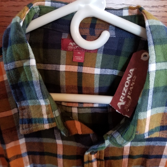 Brand new! Arizona button up! - Picture 3 of 7